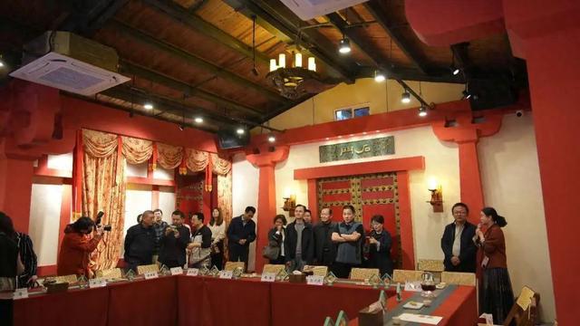 Emc易倍体育：社会组织公益开放日“两代表一委员”感受静安城区软实力！(图1)