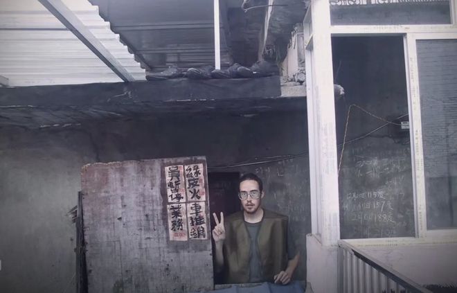 加拿大博士小伙爱上中国女神甘居南昌9㎡陋室(图1)