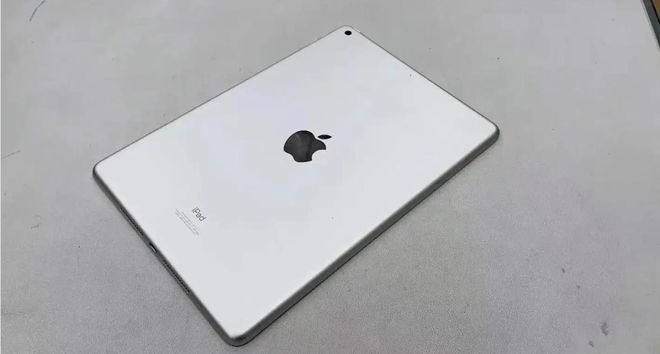 易倍体育网站：平板回收报价表：换换回收平台引领透明定价新风尚(图1)