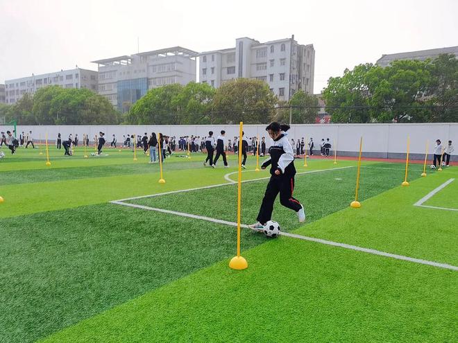 Emc易倍体育：年轻人熄屏二十四小时有效吗？(图2)
