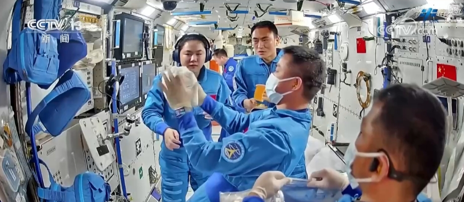 添置新防护→医疗救护→科学实(试)验……神二十乘组工作周记亮点多(图1)