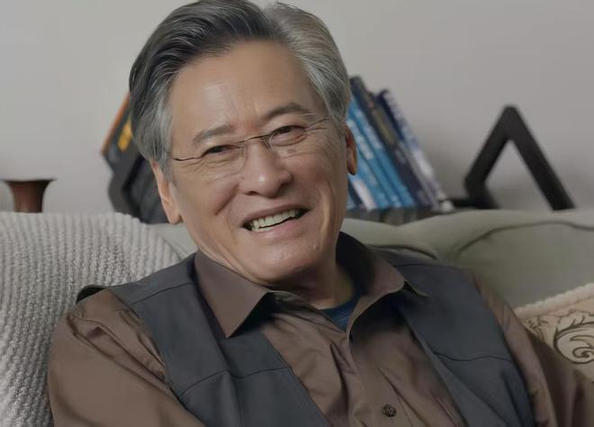 《绝密较量》：三大疑点第一个内鬼浮出水面连杨光都被他骗了(图2)