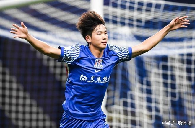 中超：申花4-0横扫西海岸刘诚宇、杨皓宇皆连场破门米内罗2球(图1)