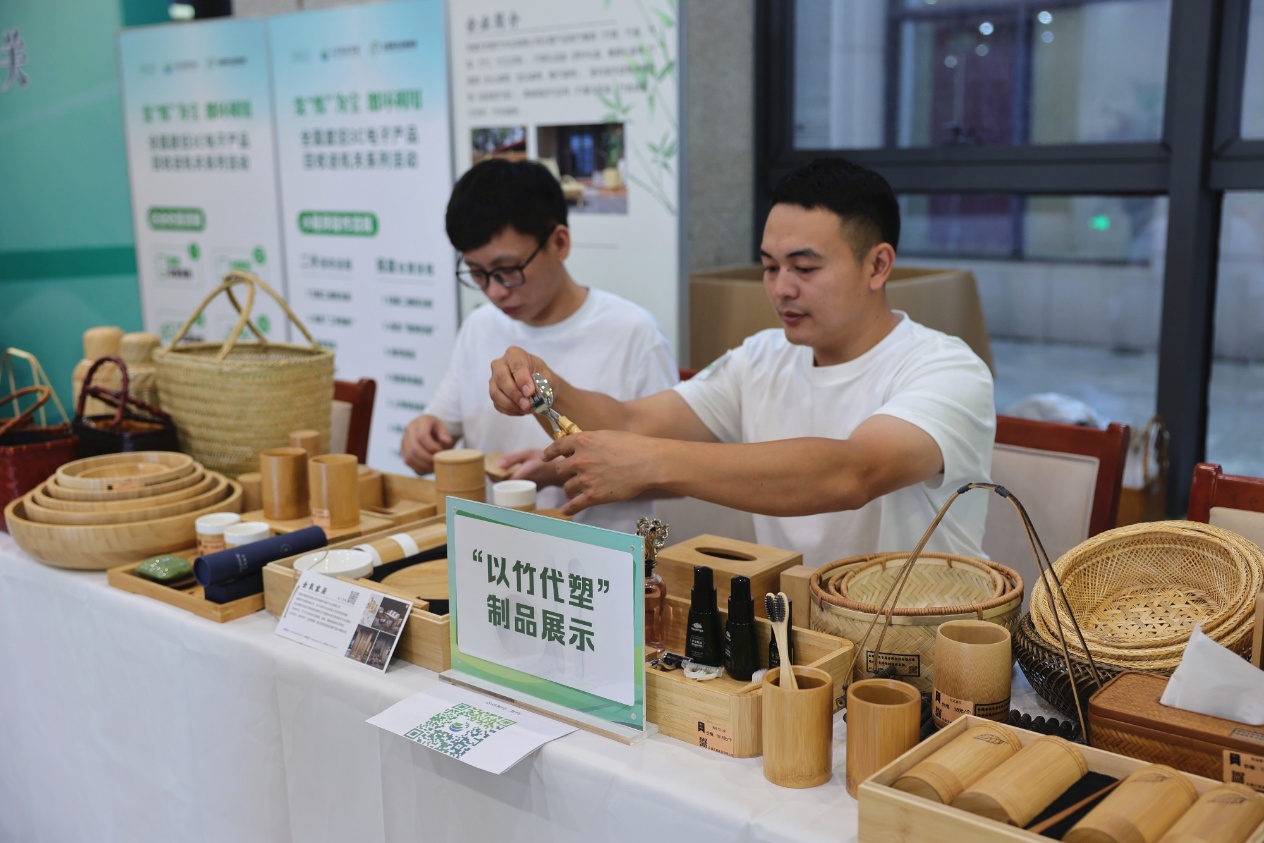 单位回收“零跑腿”补贴政策“送到手”(图5)