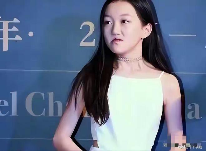 易倍体育网站：李嫣关店那天没人拍照没发朋友圈亲手把12个袋子扔进回收箱(图6)