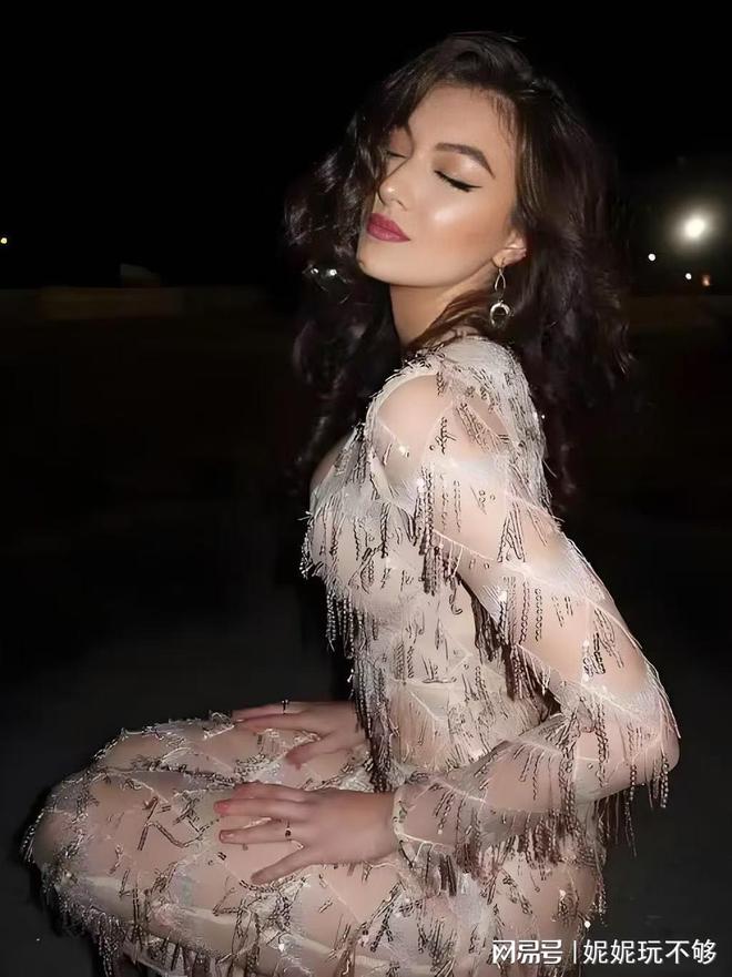 大雷女神这身材真绝谁能顶得住发明家身份再掀波澜(图5)