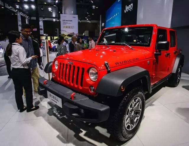 Emc易倍体育:价值40万的重型机车一按启动就…………车主当街痛哭流涕(图1)