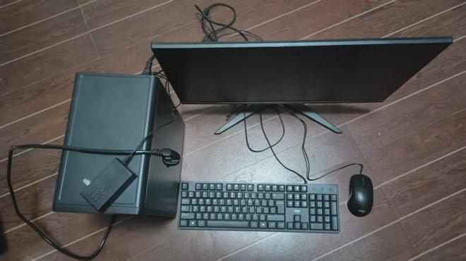 老铁抱着电脑让我给估价听到是拿来抵债！我看完配有些为难！(图2)